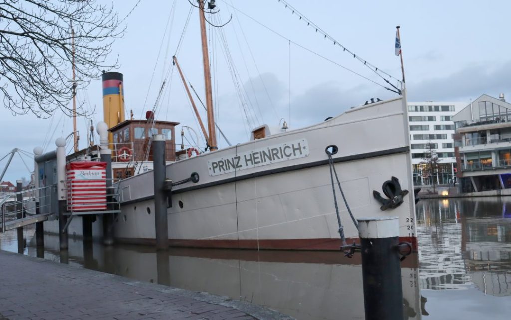 Ostfriesland Busreise: Museumsschiff