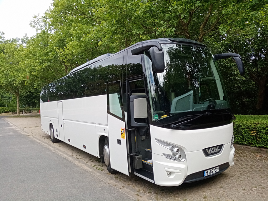 Busreisen mit Neandertours neuem Reisebus