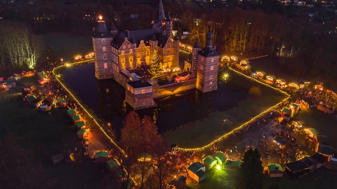 Märchenhafter geht es kaum: der Weihnachtsmarkt auf Schloss Merode! (C) Panoramapilot