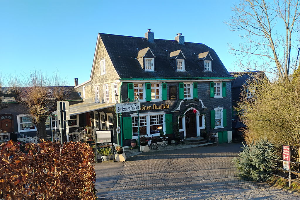 Gänseessen Restaurant Schöne Aussicht / Schloss Burg
