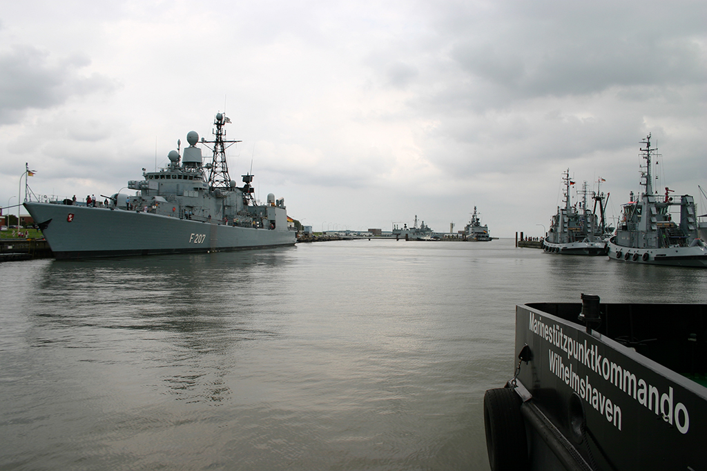 Busreise Nordsee: Marinehafen Wilhelmshaven