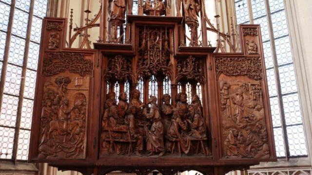 Rothenburg ob der Tauber der Altar von Riemenschneider kann in Ruhe betrachtet werden © Bernd Herrmann Rothenburg ob der Tauber der Altar von Riemenschneider kann in Ruhe betrachtet werden